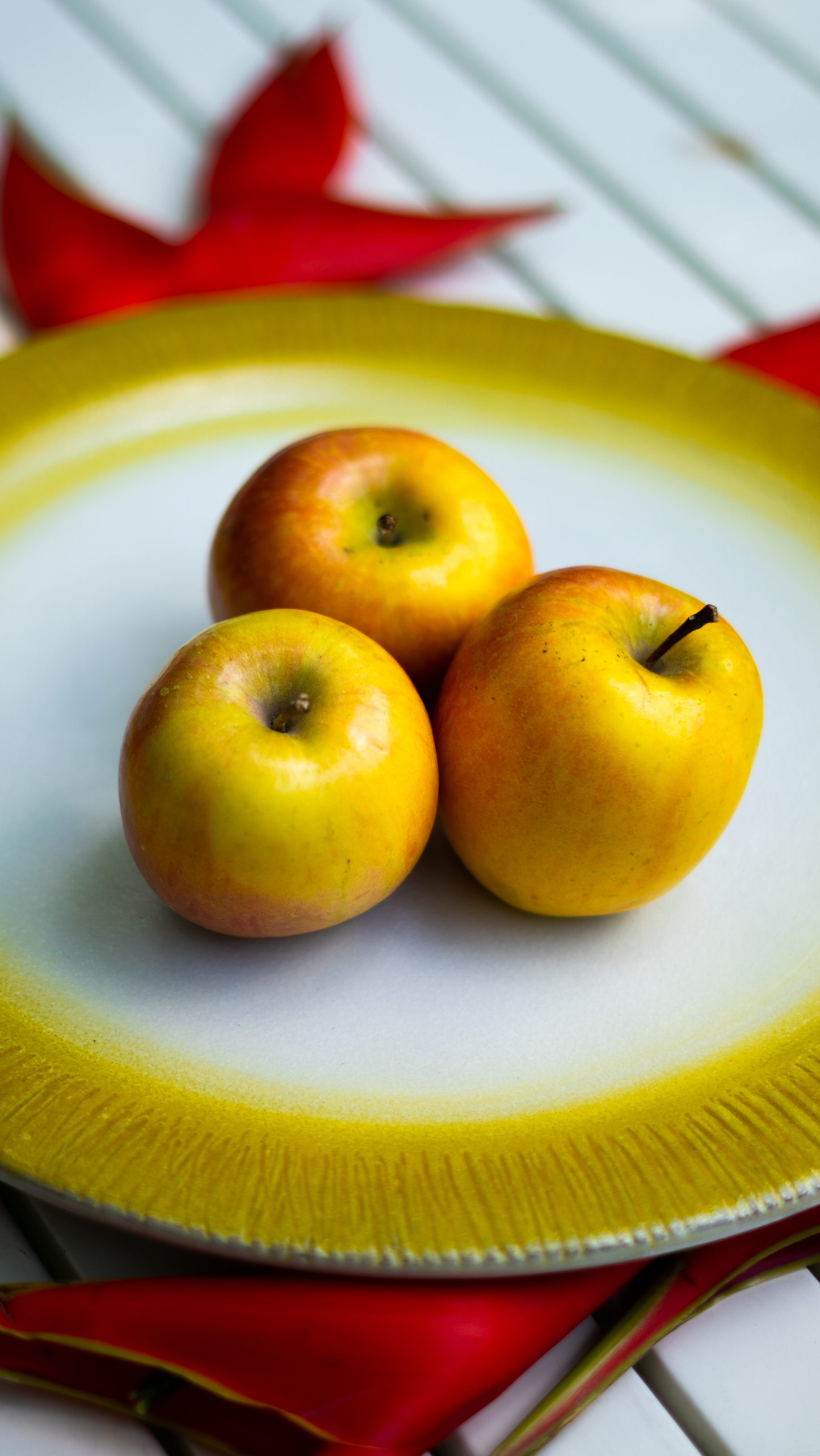 Yellow Pie Crust Serving Plate