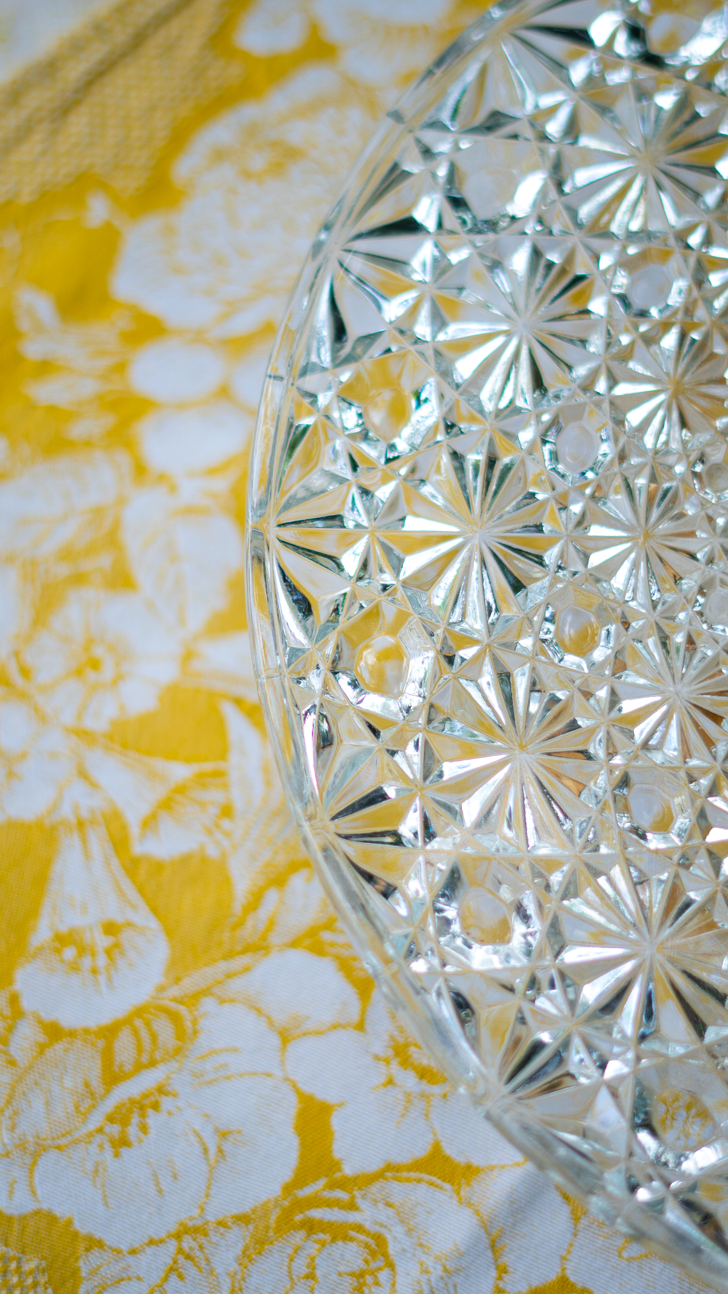 Glass Circles Sunburst Cake Pedestal