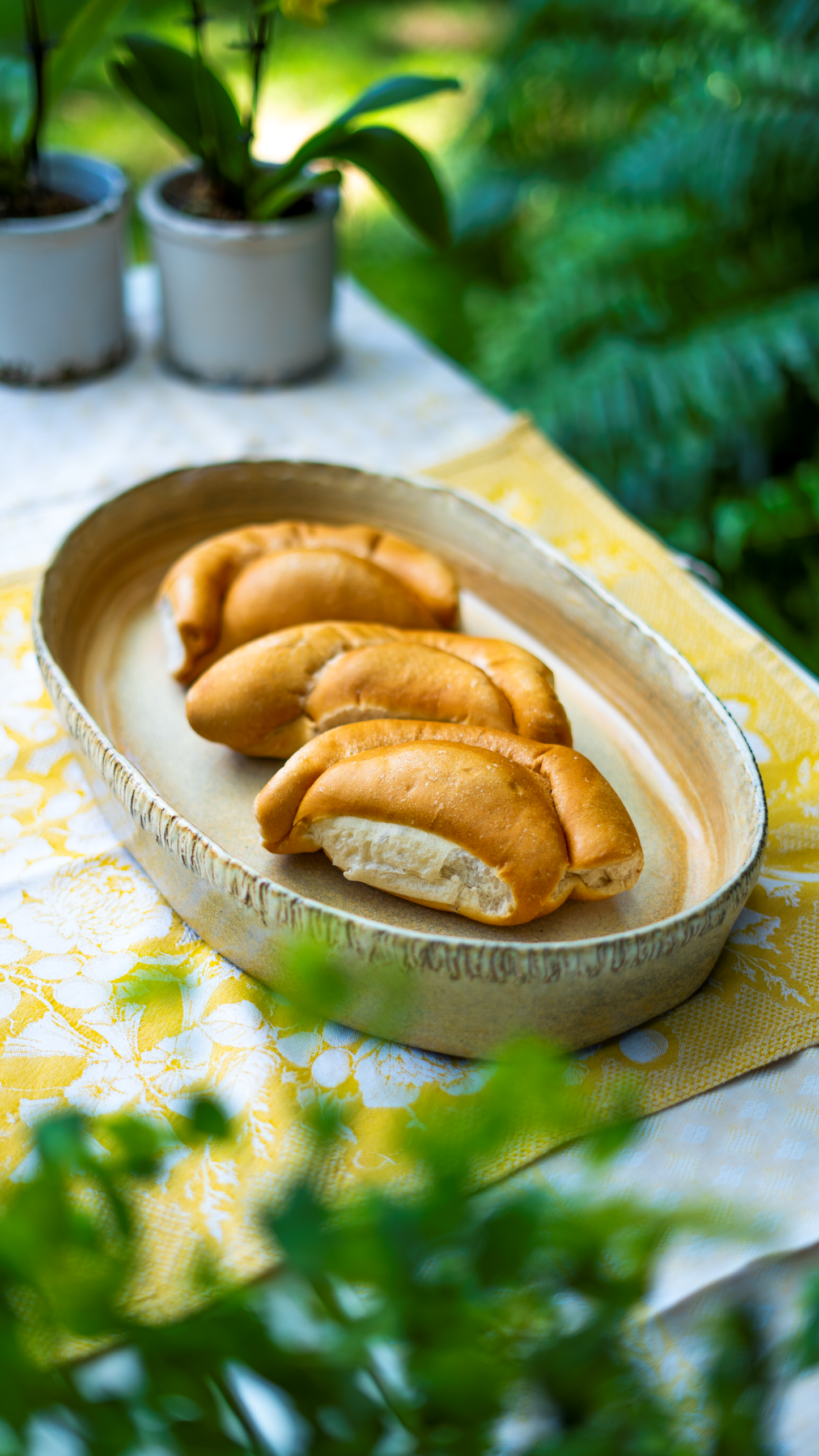 Pie Crust Oval Serving Dish